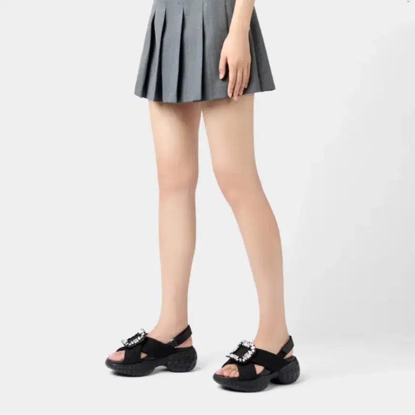 [BUNJANG] Roger Vivier Viv Run Crystal Embellished Sandals / 로저 비비에 비브런 라이트 샌들