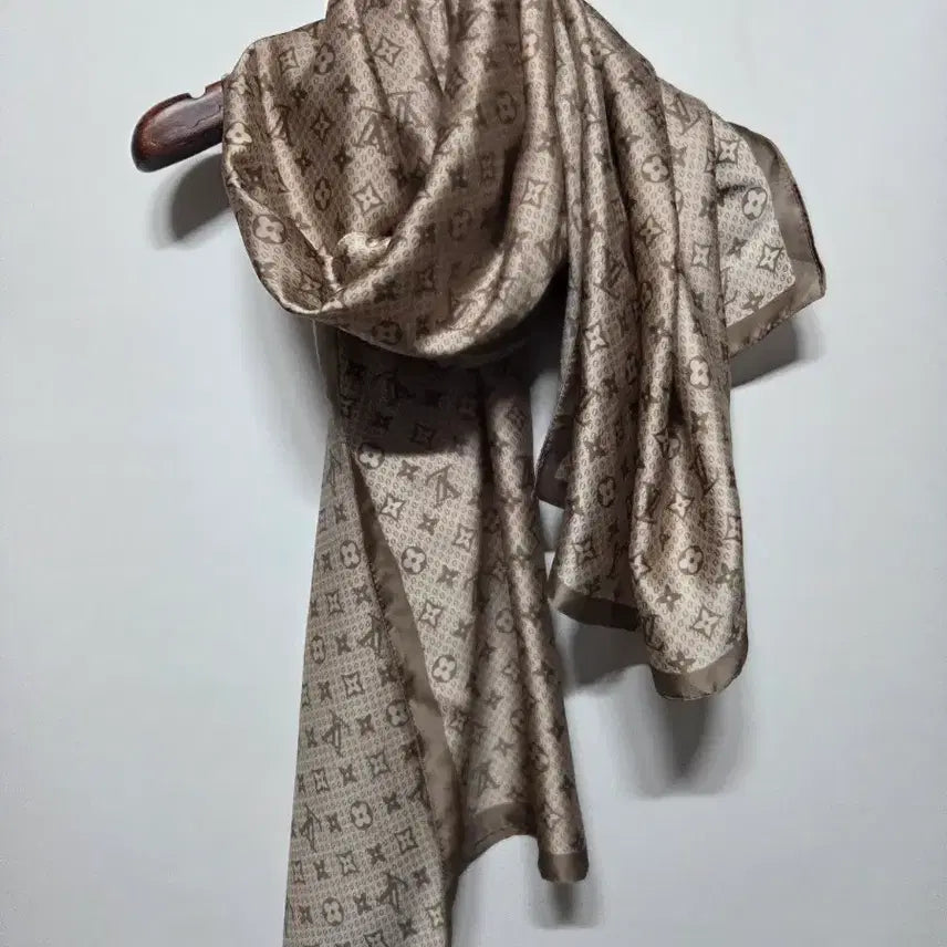 [BUNJANG] Louis Vuitton Monogram Silk Scarf Brown / 루이비통 모노그램 스카프 브라운