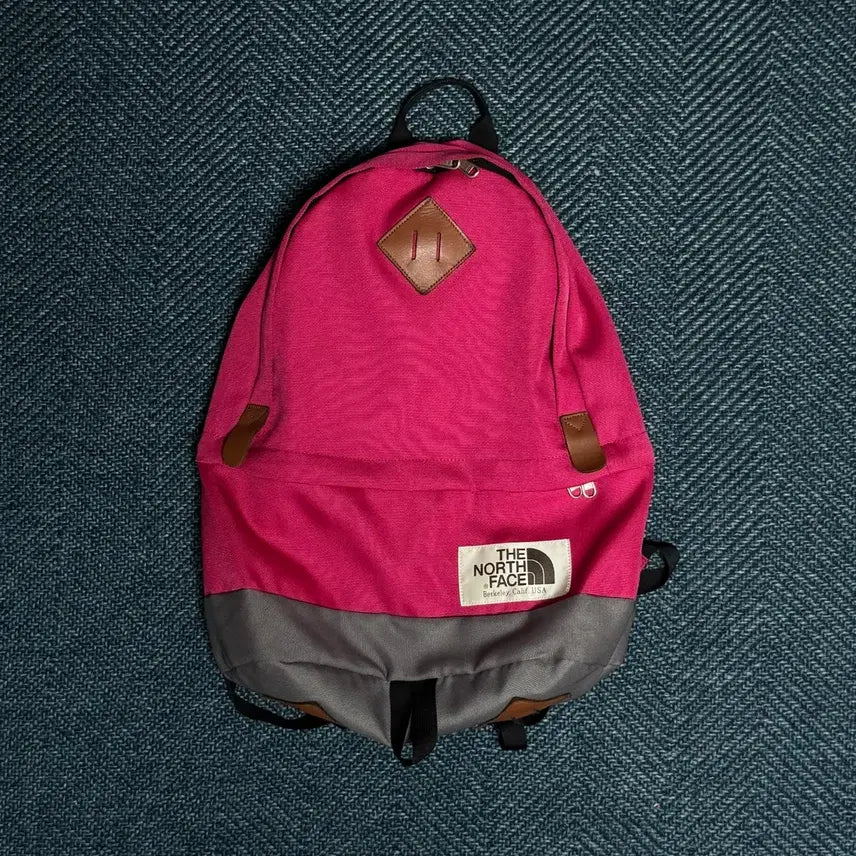 [BUNJANG] The North Face Hot Pink Backpack 21L / 노스페이스 핫핑크 돼지코 백팩
