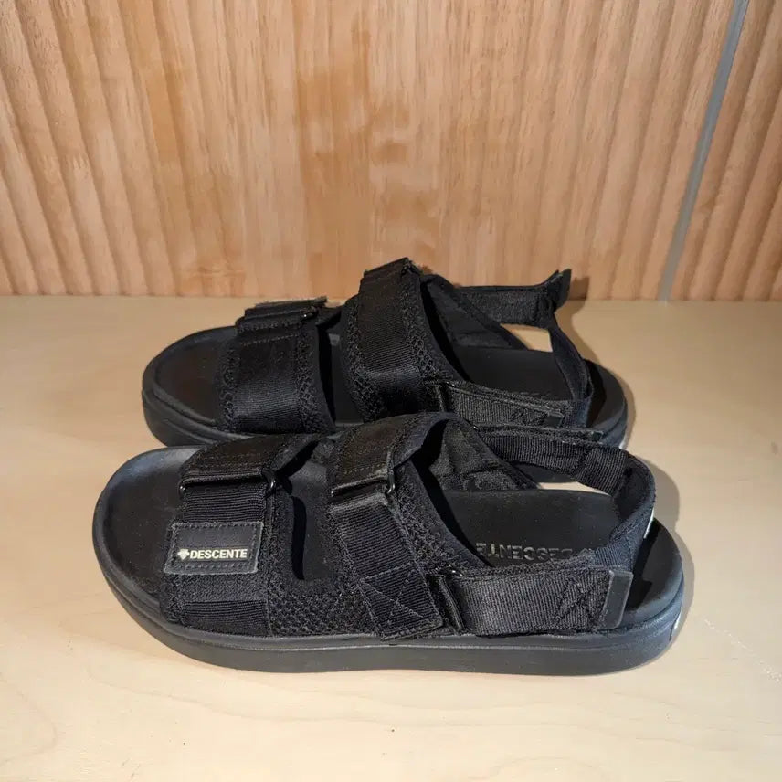 [BUNJANG] Descente Sandals Unisex / 데쌍트 샌들