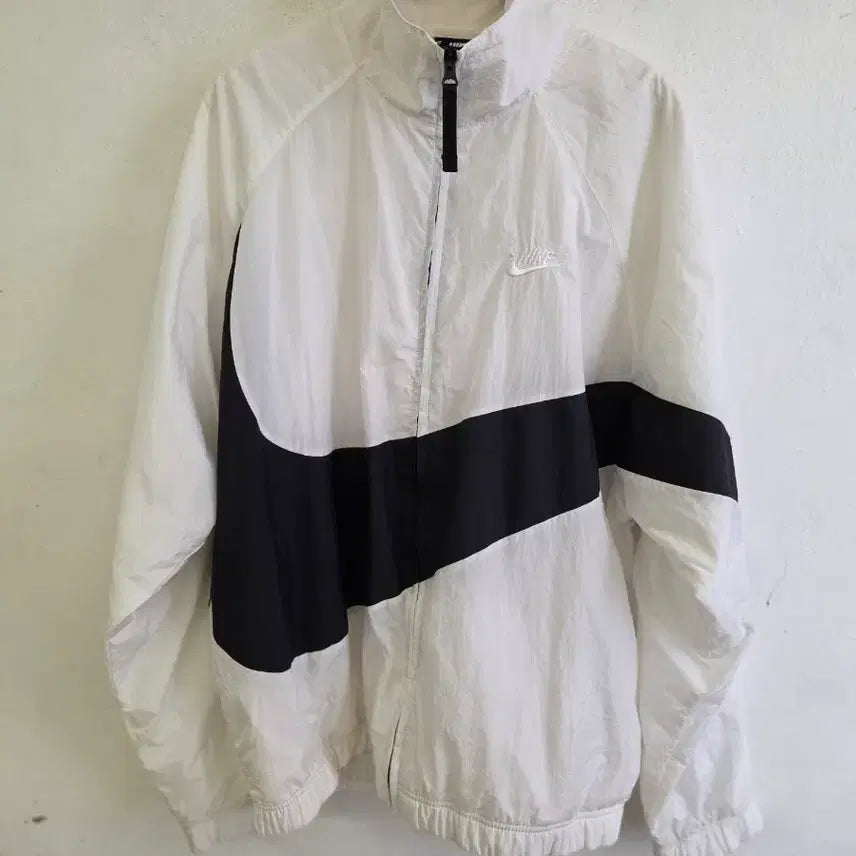 [BUNJANG] Nike Big Swoosh Windbreaker Jacket XL White/Black / 나이키 빅스우시 바람막이 XL (화이트/블랙)