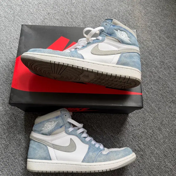 [BUNJANG] Air Jordan 1 High Hyper Royal (Size 260) / 조던1 하이퍼로얄 (260)