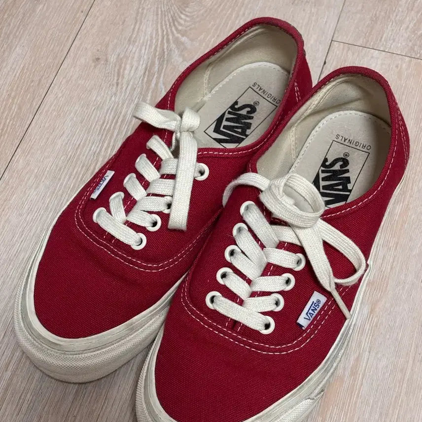 [BUNJANG] Vans Vault Authentic Chili Pepper Sneakers (US 6.5) / 반스 볼트 어센틱 칠리페퍼 245