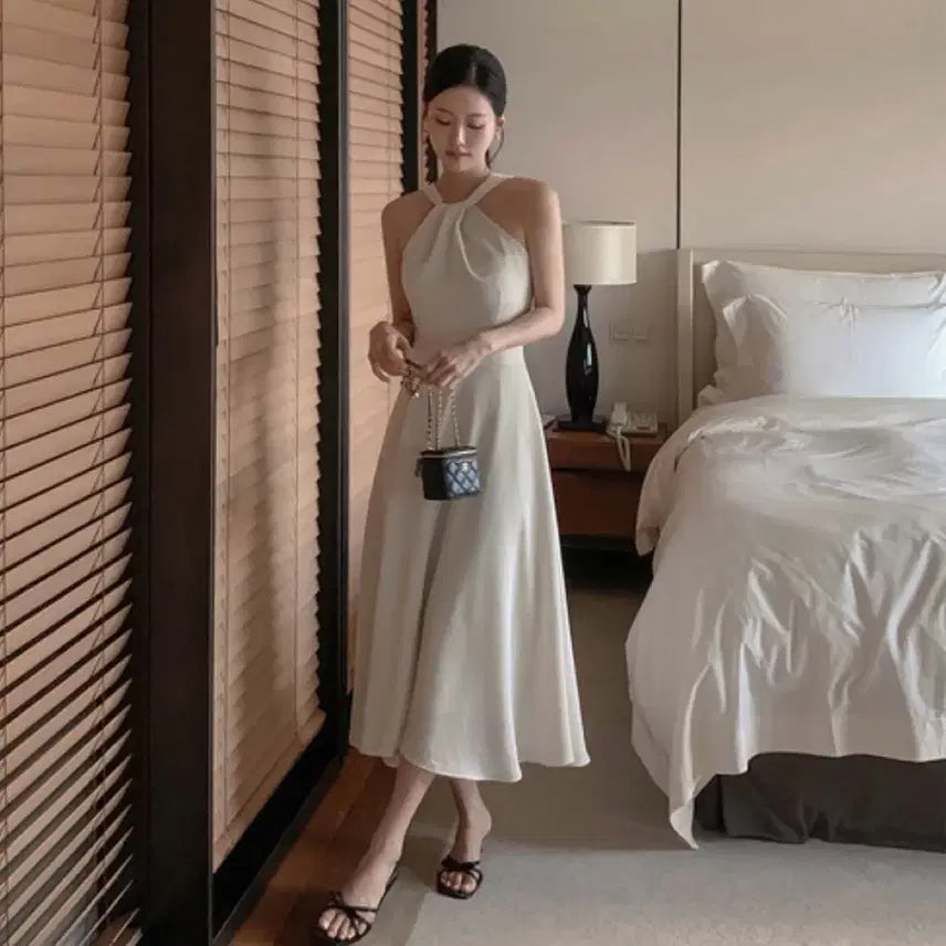 [BUNJANG] Dali Hotel Blue Halterneck Dress / 달리호텔 블루 홀터넥 원피스(새상품급)