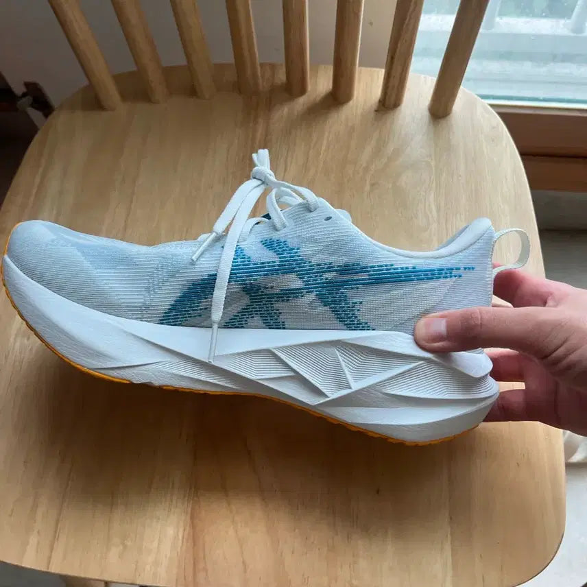 [BUNJANG] ASICS NovaBlast 5 Arctic Blue Running Shoes (265mm) / 아식스 노바블라스트5 아크틱 블루 265