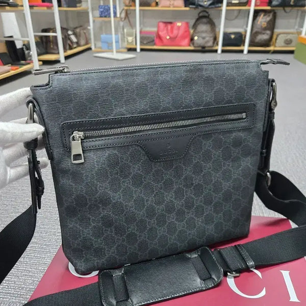 [BUNJANG] Gucci GG Supreme Black Messenger Bag / [특가][정품] 구찌 슈프림 블랙 메신저백