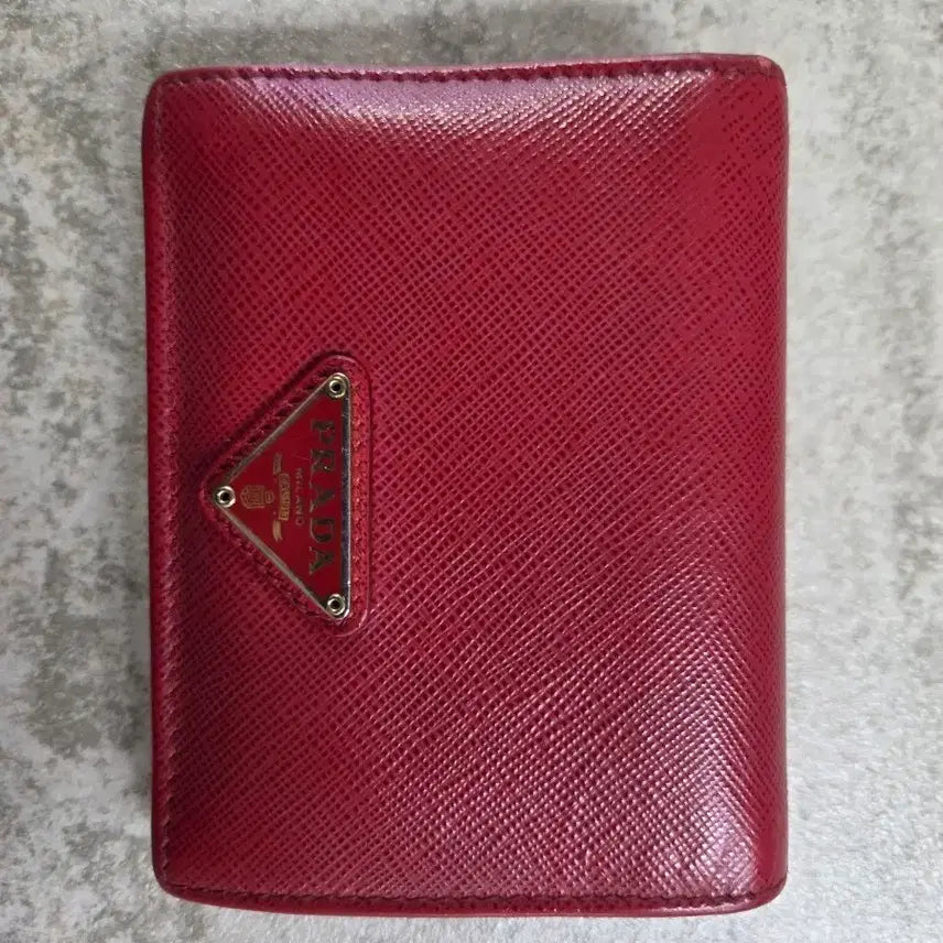 [BUNJANG] Prada Saffiano Leather Bifold Wallet Red / 프라다 삼각로고 사피아노 레더 반지갑 레드 [ 정품 ]/ 사용감있음
