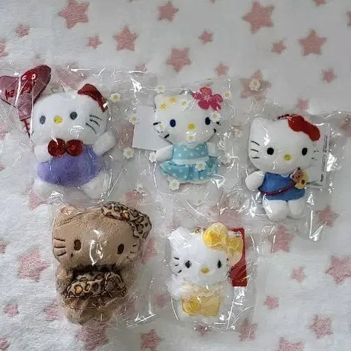 [BUNJANG] Hello Kitty 5-Piece Charm Set / 급처)키티 인형 키링 5종 세트