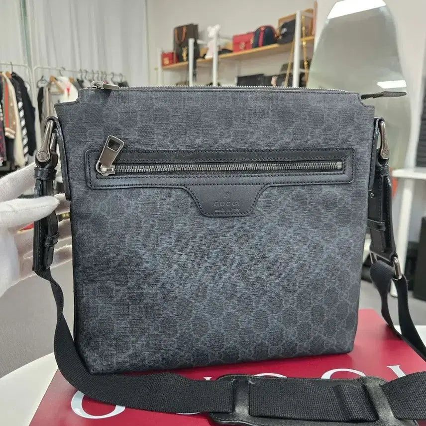 [BUNJANG] Gucci Signature Supreme Messenger Bag / [정품] 구찌 시그니처 슈프림 메신저백