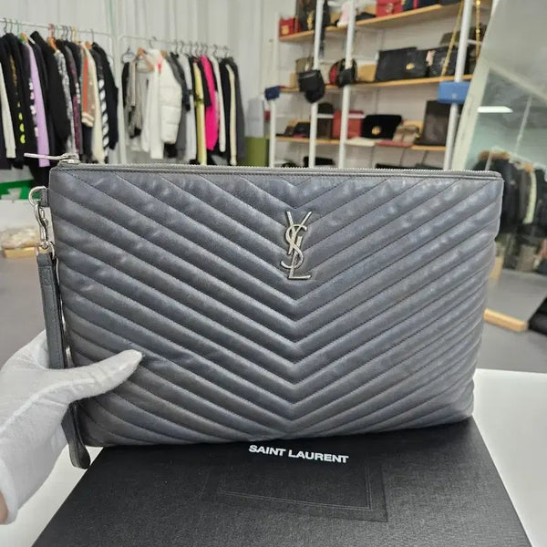 [BUNJANG] Authentic Yves Saint Laurent Matelassé Clutch Large / [정품] 입생로랑 마틀라세 클러치백 라지