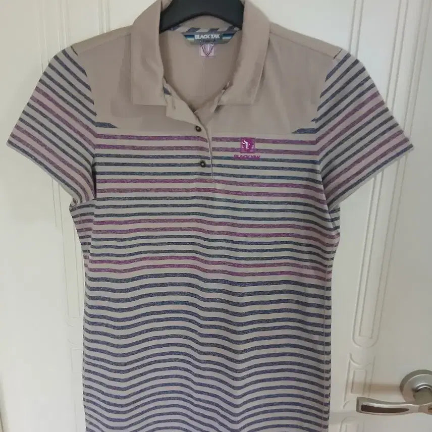 [BUNJANG] Blackyak Women's Striped Short-Sleeve Polo Shirt Beige 90 / 블랙야크 여성 스트라이프 반팔 카라티 베이지 90