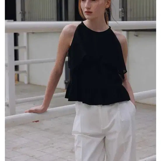 [BUNJANG] Farben Kail Can-Can Blouse Black / 파벤 카일 캉캉 블라우스 블랙
