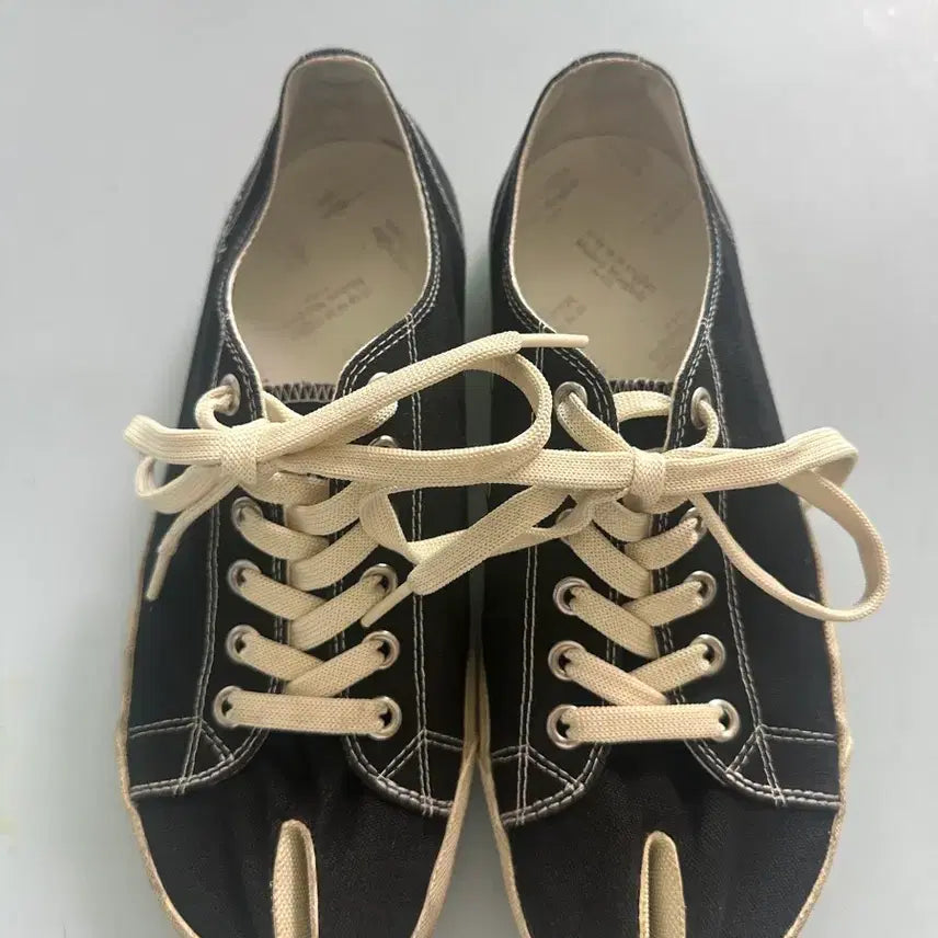 [BUNJANG] Maison Margiela Tabi Sneakers Black Size 40.5 / 마르지엘라 타비 스니커즈 블랙 40.5