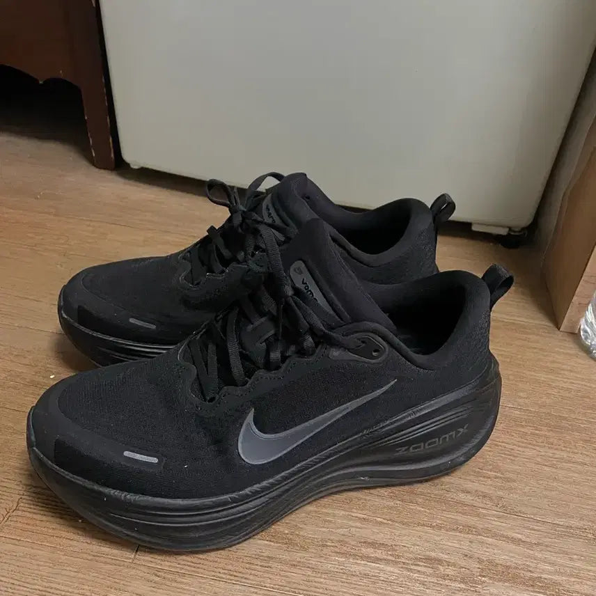 [BUNJANG] Nike Vomero Plus Running Shoes 280 / 나이키 보메로 플러스 운동화 러닝화 280