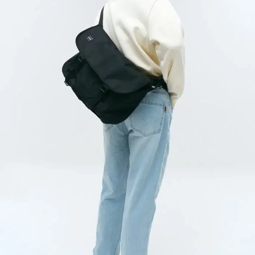 [BUNJANG] Groove Rhyme Basic Messenger Crossbody Bag Black / [새상품] 그루브라임 메신저 크로스백