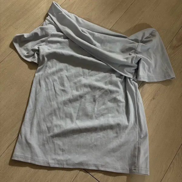 [BUNJANG] French of Off-Shoulder Shirring Short Sleeve T-Shirt / 프렌치오브 오프숄더 셔링 반팔 티셔츠 새상품
