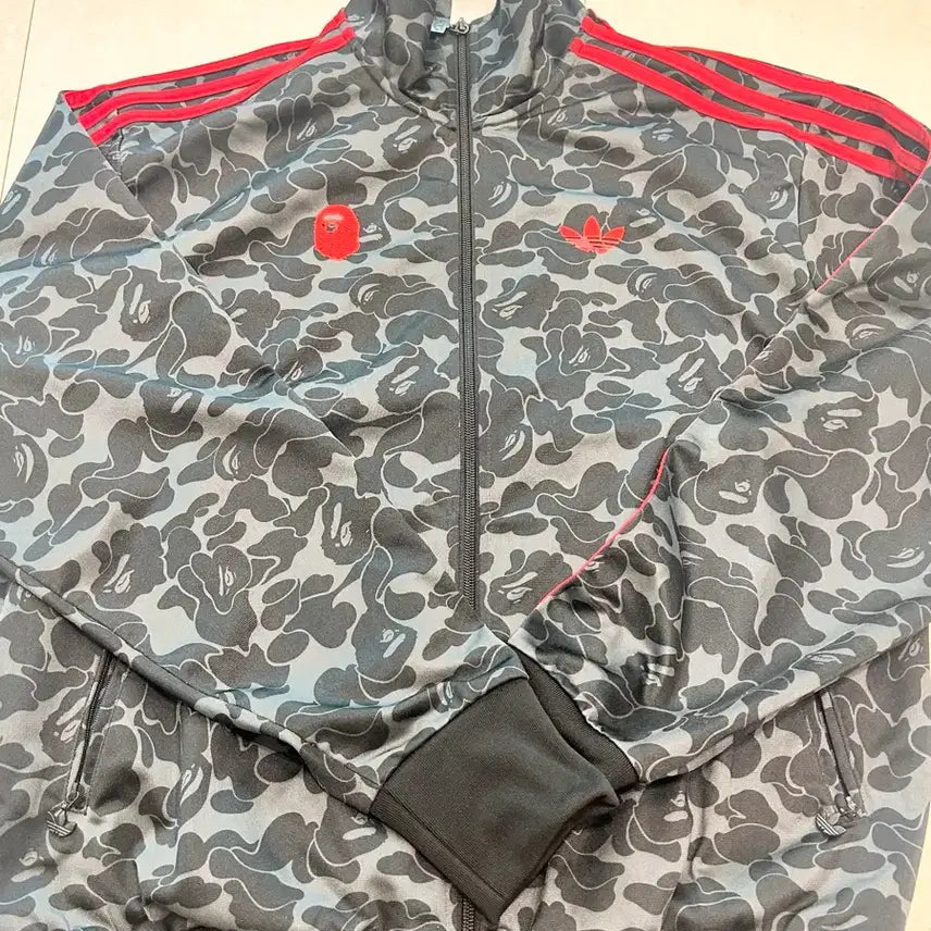 [BUNJANG] Adidas x BAPE Collaboration Track Jacket (Size M) / 아디다스 베이프 콜라보 져지 M