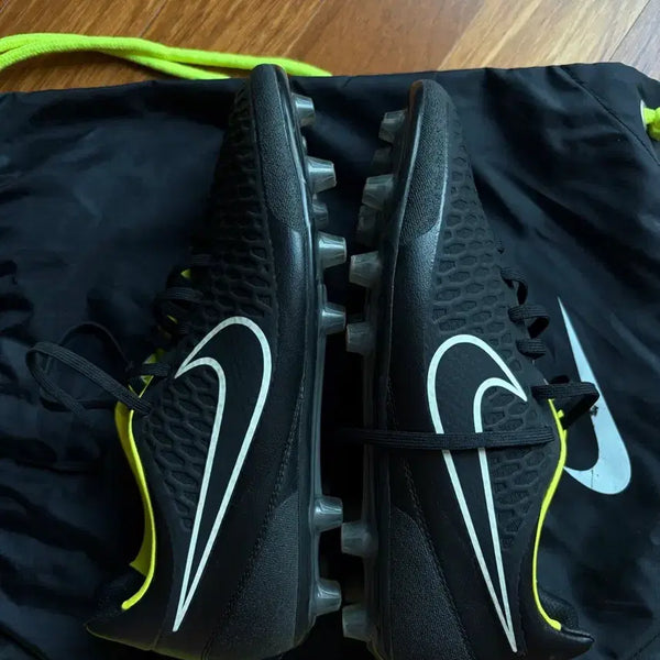 [BUNJANG] Nike Magista Opus HG Soccer Cleats / [275] 나이키 마지스타 오퍼스 HG 블랙/볼트/화이트