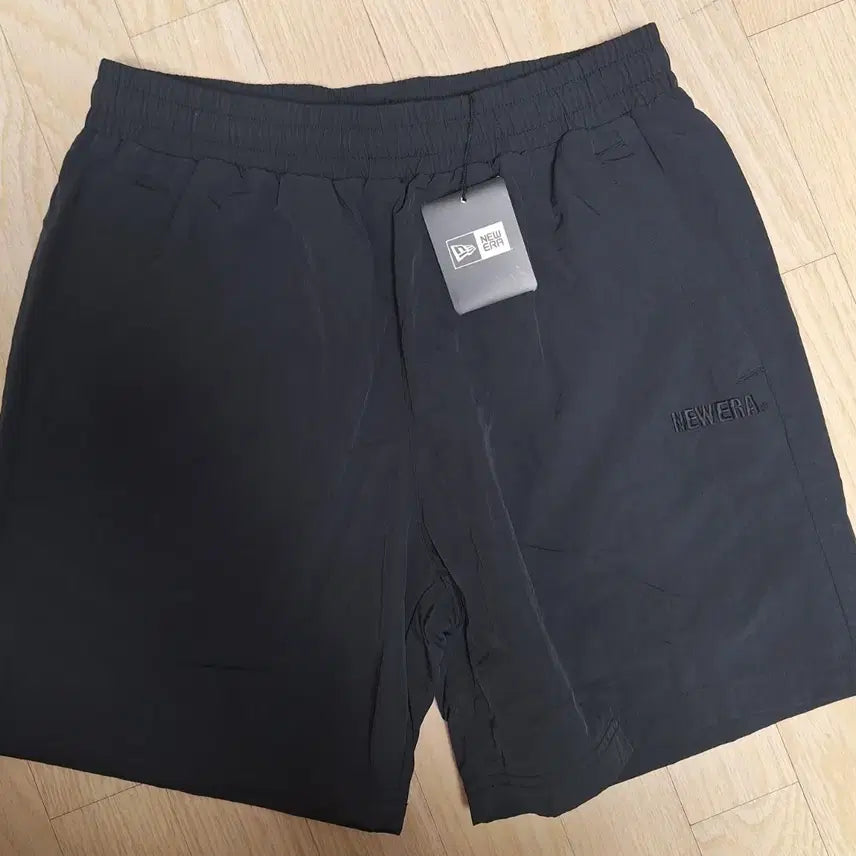 [BUNJANG] New Era Nylon Summer Shorts Black / 뉴에라 반바지 새상품 팝니다
