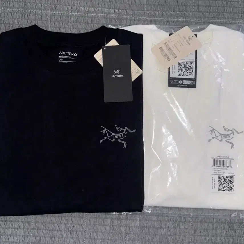 [BUNJANG] Arc'teryx Logo T-Shirt (Unisex) / QR정품)새상품 아크테릭쓰 앞로고 반팔 남녀공용