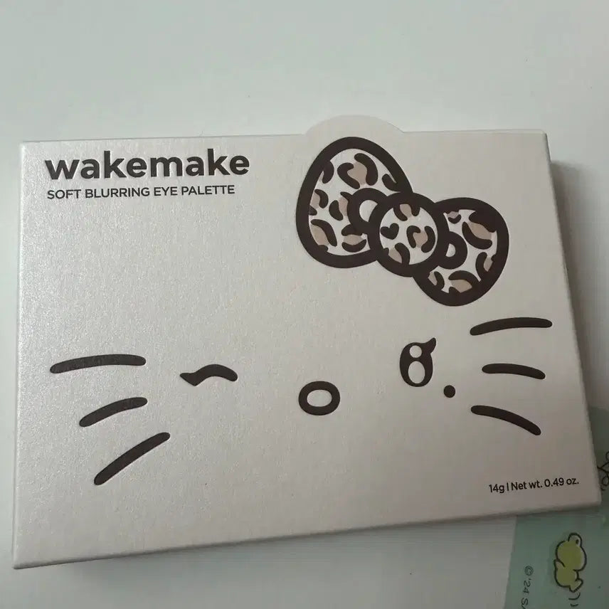 [BUNJANG] WAKEMAKE x GyaRU KITTY Eye Shadow Palette #30 (Sealed) / (미개봉) 웨이크메이크 갸루키티 아이섀도우 팔레트 30호