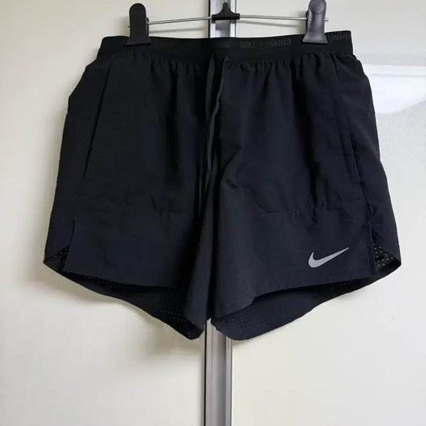 [BUNJANG] Nike Men's Stride Dry-Fit 5" Perforated Lined Running Shorts / 나이키 스트라이드 남성 드라이 핏 5인치 브리프 라인드 천공 러닝 쇼츠