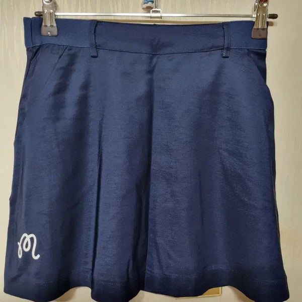 [BUNJANG] Malbon Navy Flare Golf Skirt / 말본 네이비 스커트
