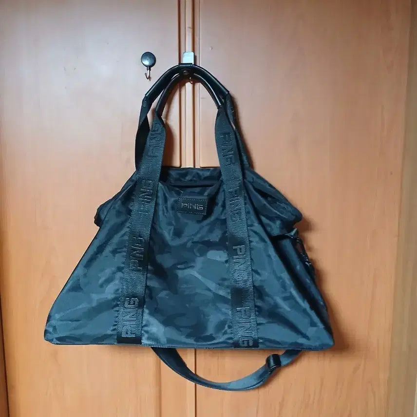 [BUNJANG] PING Golf Bag Black Camouflage Pattern Shoulder Bag / 핑골프 가방 블랙 카모플라주 패턴