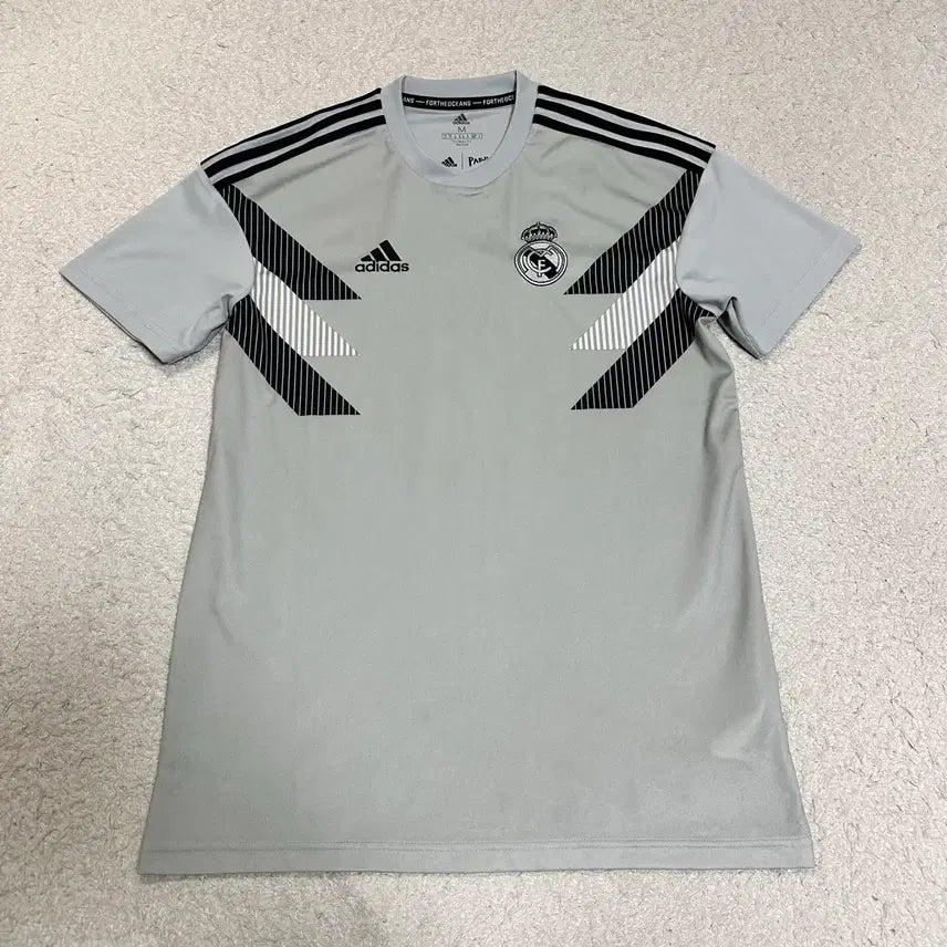 [BUNJANG] Adidas Real Madrid Short Sleeve Football Jersey - Size M / 아디다스 레알마드리드 축구 유니폼 반팔 m