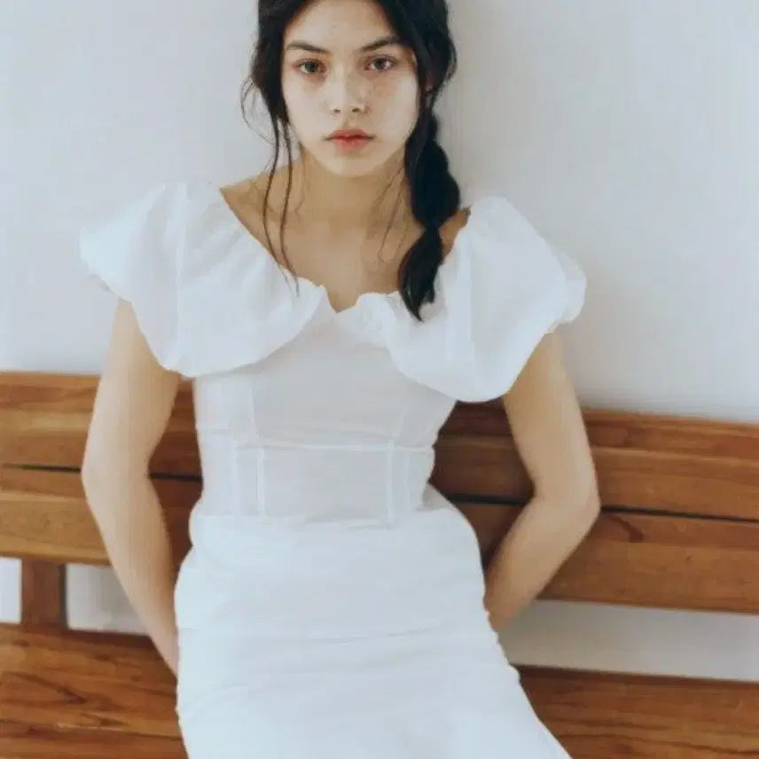 [BUNJANG] Lea Cloud Puff Top White / Lea 르에 클라우드 퍼프탑