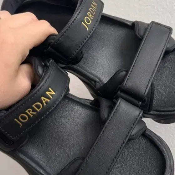 [BUNJANG] Jordan Brand Black Strap Sandals / 조던 샌들