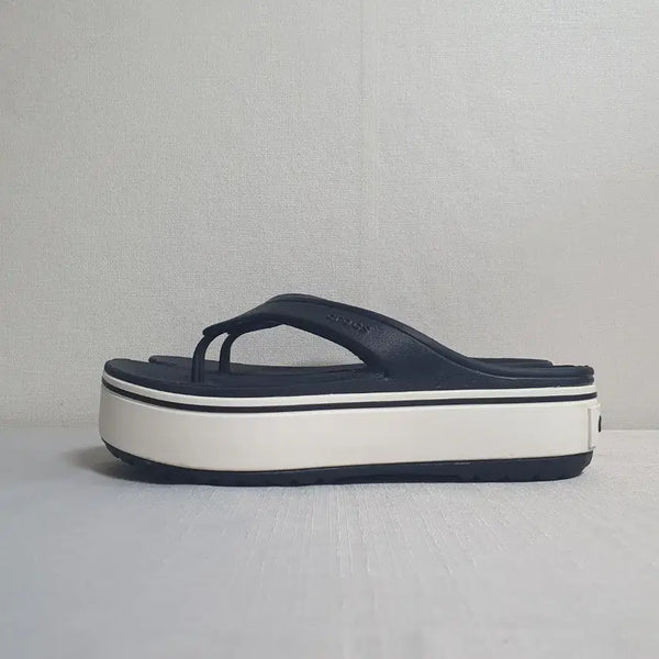 [BUNJANG] Crocs Crocband Platform Flip-Flop Black White / 240mm 크록스 크록밴드 플랫폼 플립플랍 블랙 화이트