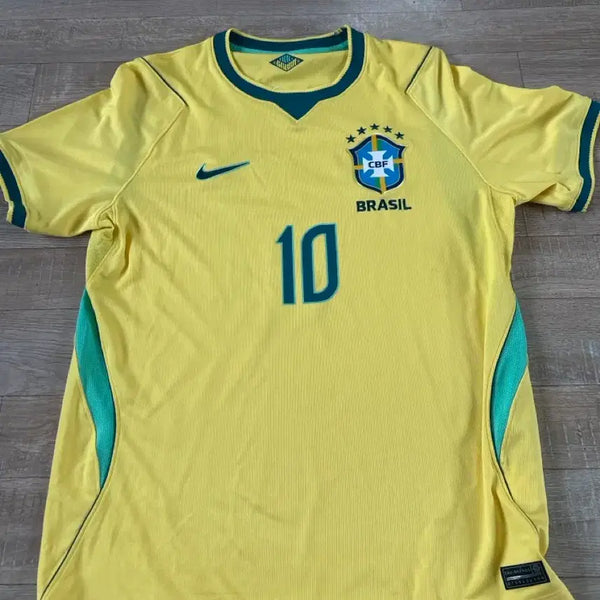 [BUNJANG] Brazil 2026 National Football Team Neymar Jersey - Size M (International) / 브라질 2026 국대 축구 유니폼 네이마르 마킹 해외 M사이즈 판매합니다