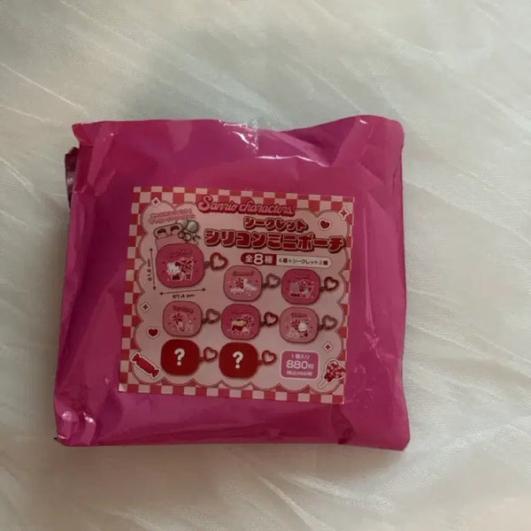 [BUNJANG] Sanrio Secret Silicone Mini Pouch / 산리오 시크릿 실리콘 미니 파우치