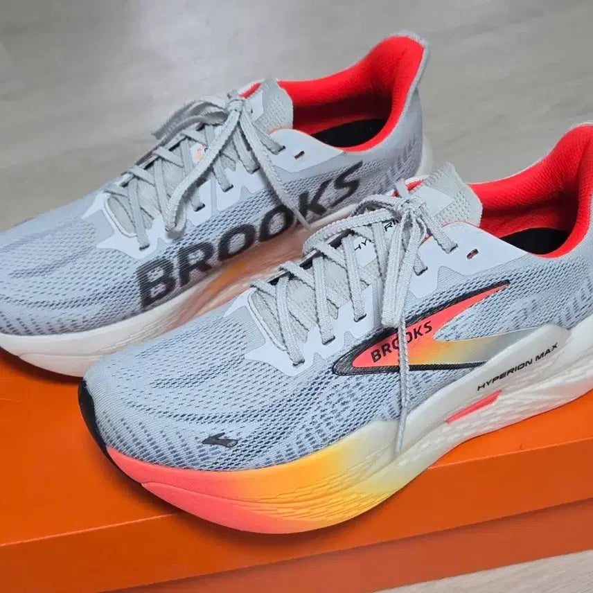 [BUNJANG] Brooks Running Hyperion Max 2 Illusion Coral Running Shoes / 브룩스 러닝 하이페리온 맥스 2 일루전 코랄
