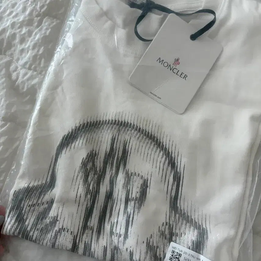 [BUNJANG] Moncler Short Sleeve T-Shirt White / 몽클 반팔 화이트