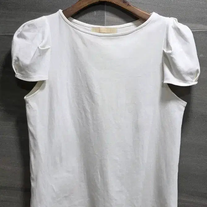 [BUNJANG] FLOWOOW Puff Sleeve T-Blouse FREE / FLOWOOW플로움 ,  퍼프소매 티블라우스 F