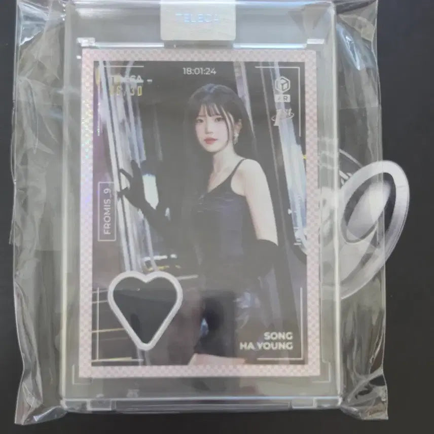 [BUNJANG] fromis_9 Song Hayoung Teleca Limited Edition Relic Card #06/30 / 프로미스나인 송하영 테레카 리미티드 에디션 30한정 렐릭