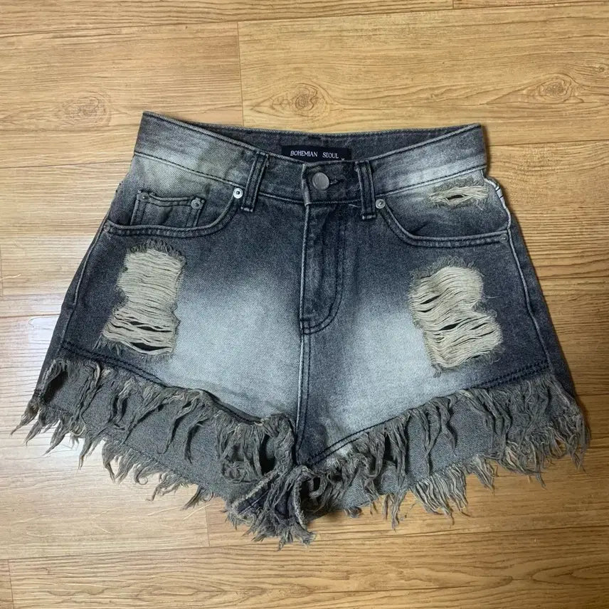 [BUNJANG] Bohemian Seoul Damage Washing Shorts Grey M / 보헤미안 서울 데미지 워싱 쇼츠 숏팬츠 그레이 M