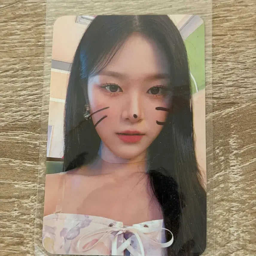 [BUNJANG] LOONA Hyunjin Flip That POB Photocard / 현진 특전 미공포 낙서포카 루셈블 이달의소녀