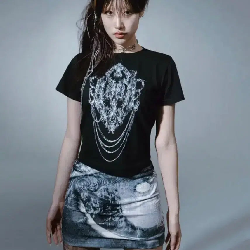 [BUNJANG] Hug Your Skin Chain Crop Top 23 Ver (Black) / 허그유어스킨 체인 크롭 탑 23 ver (블랙)