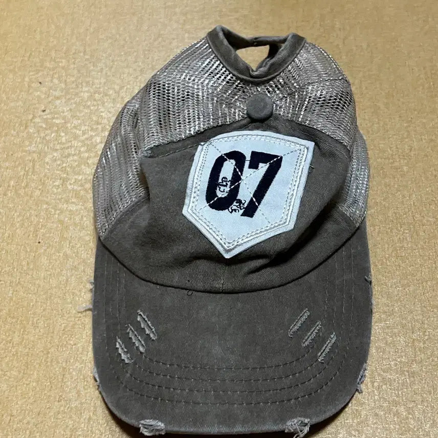 [BUNJANG] Greatest Mesh Distressed Ball Cap Brown / ONE)) 그레이티스트 메쉬 디스트레드 볼캡 브라운