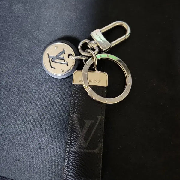 [BUNJANG] Louis Vuitton Monogram Eclipse Bag Charm Key Holder / 루이비통 백참 키홀더 모노그램 이클립스