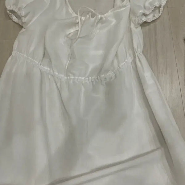[BUNJANG] Thanat Puff Sleeve Dress / 타낫 퍼프 슬리브 원피스
