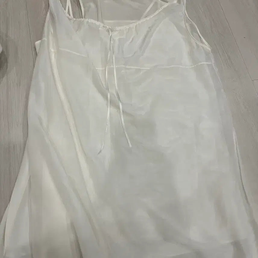 [BUNJANG] Tanat Shirring String Dress / 타낫 셔링 스트링 원피스