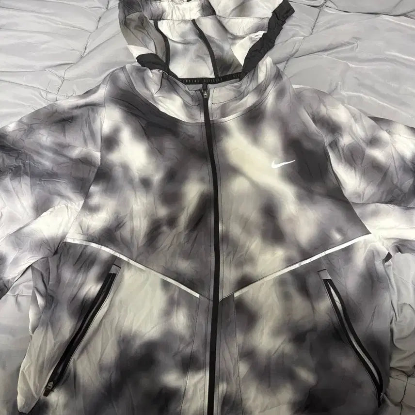 [BUNJANG] Nike Windbreaker Jacket Tie-Dye Pattern / 나이키 바람막이