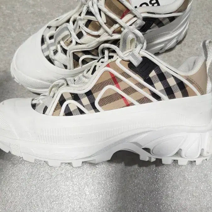 [BUNJANG] Burberry 230 / 버버리230