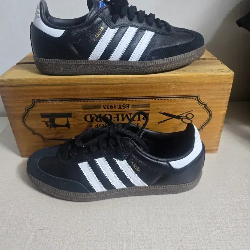 [BUNJANG] Adidas Samba Black Sneakers (235) / 아디다스 삼바 블랙  스니커즈 235