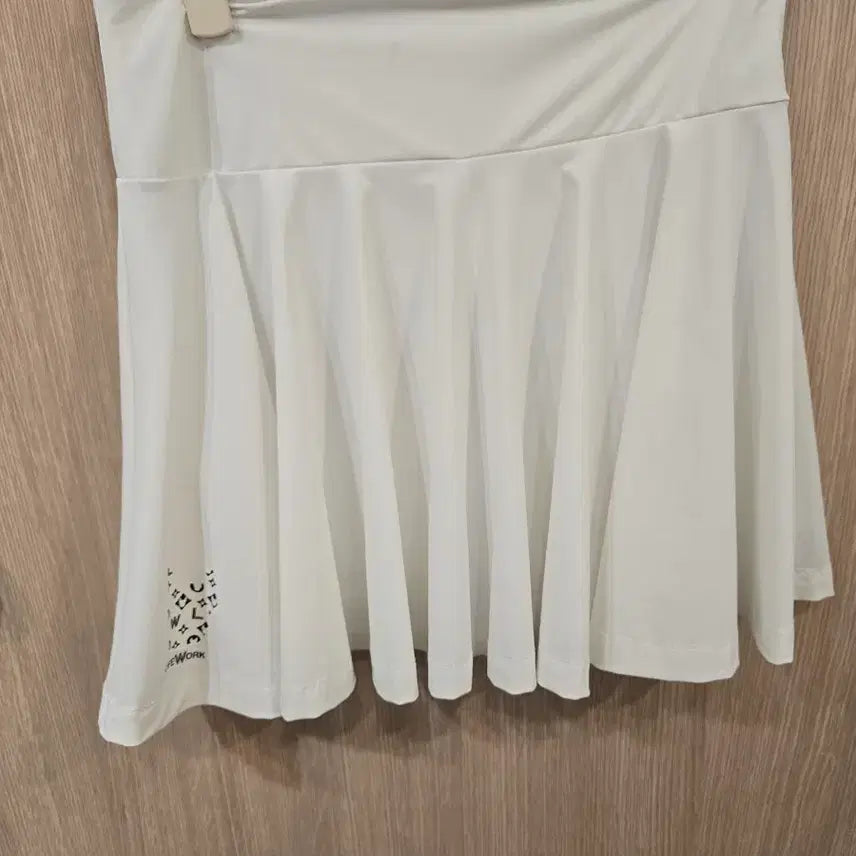 [BUNJANG] LIFEWORK White Logo Flare Midi Skirt / LIFEWORK  흰색 플레어 스커트