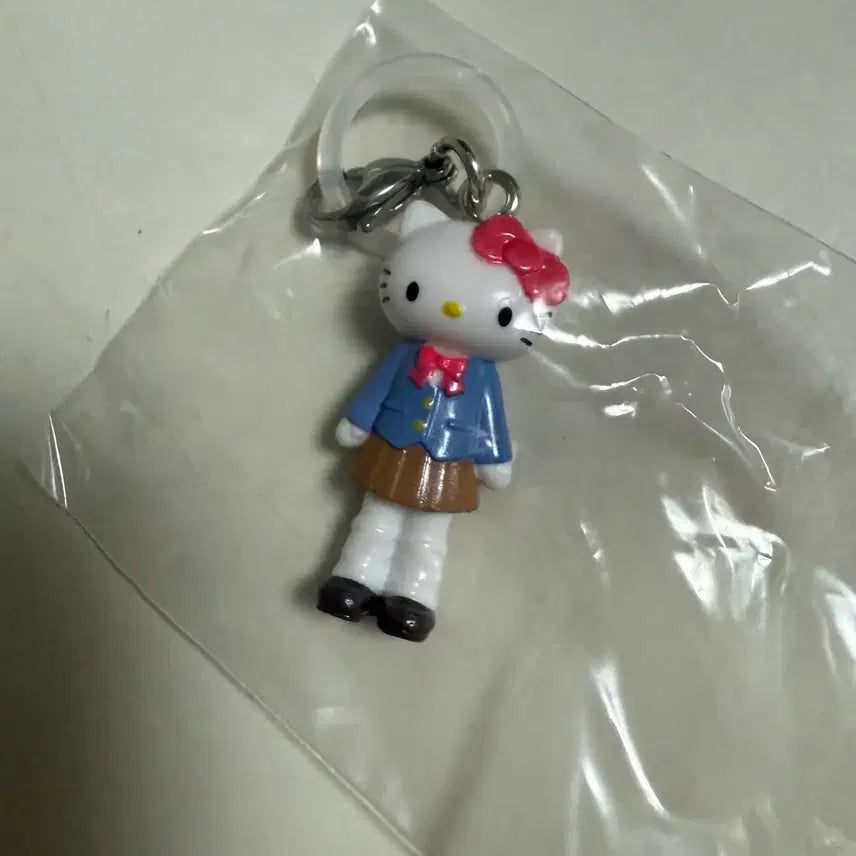 [BUNJANG] Sanrio Long Leg Kitty School Uniform Kitty Mezurashi Gacha (Sealed) / 산리오 롱다리키티 교복 키티 메지루시 가챠 미개봉